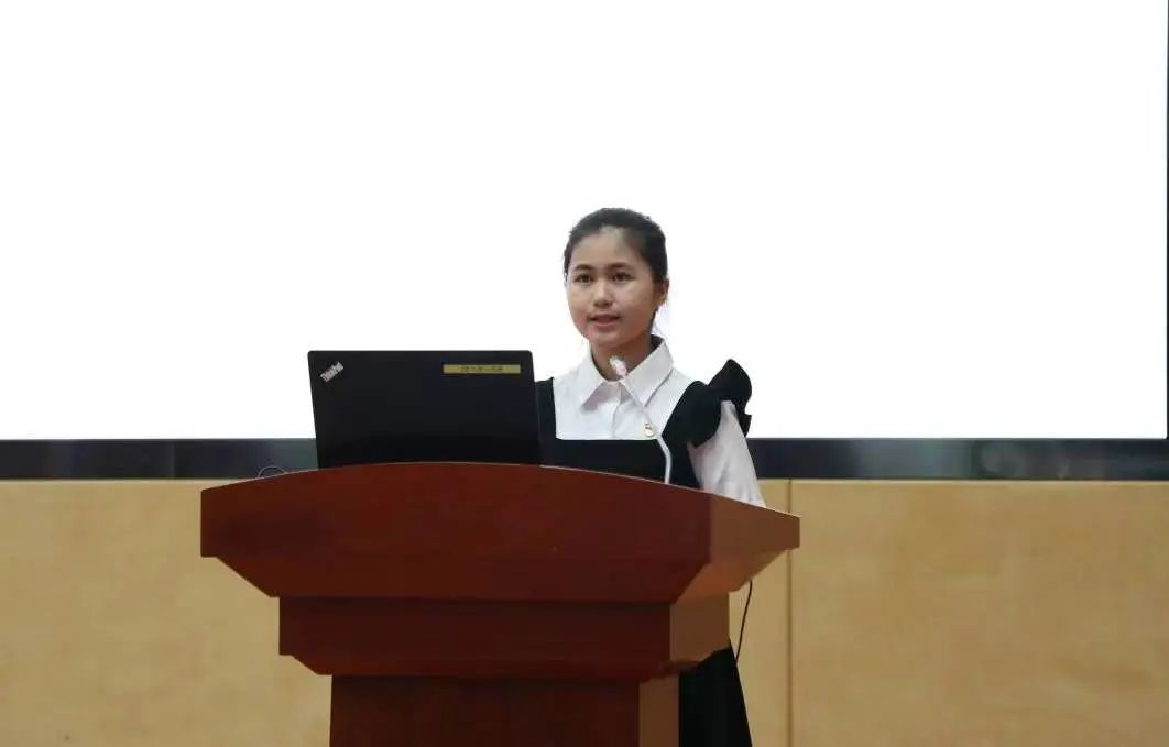 sports黄贝贝同学发言