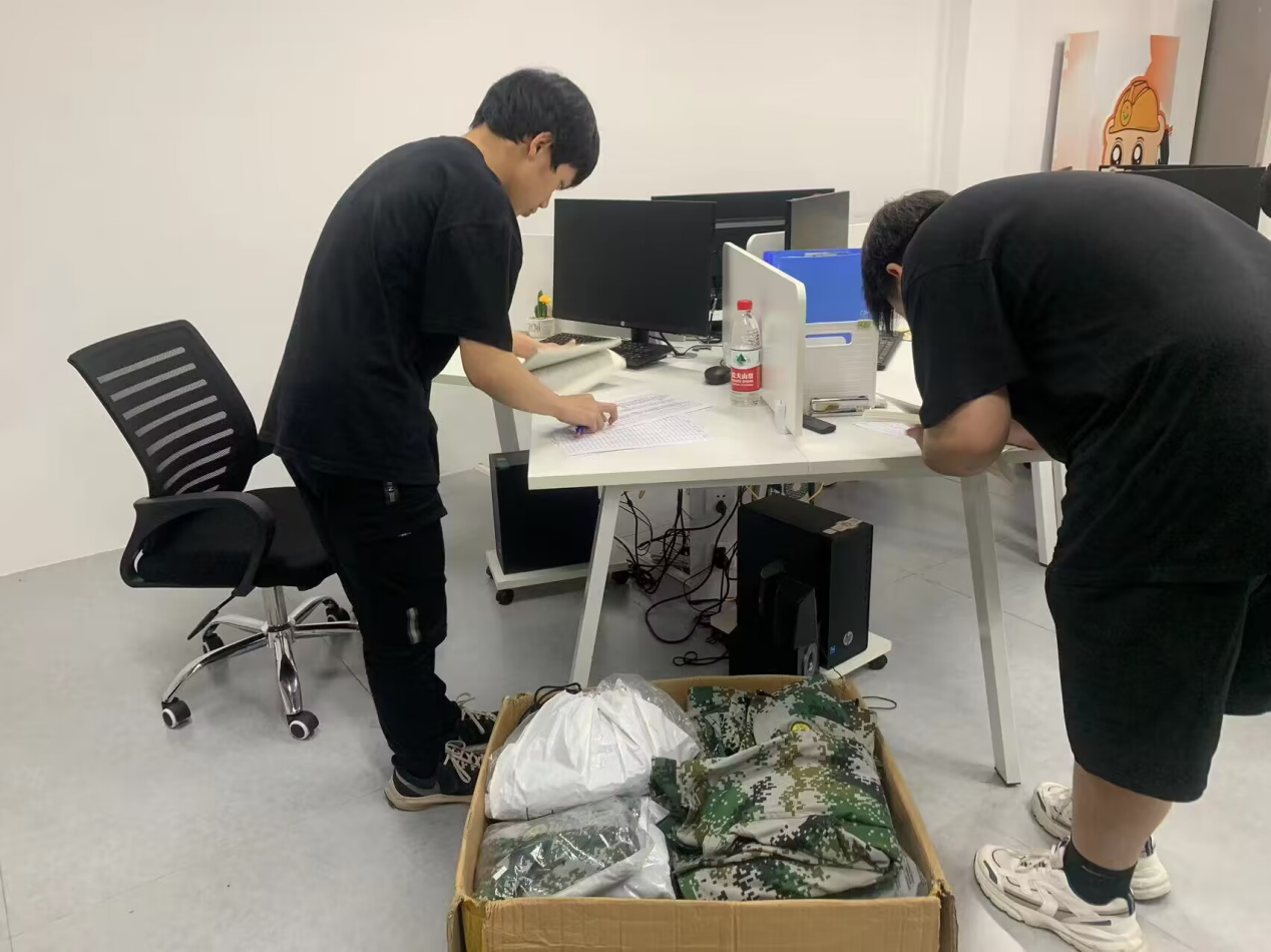 sports学子捐赠军训服